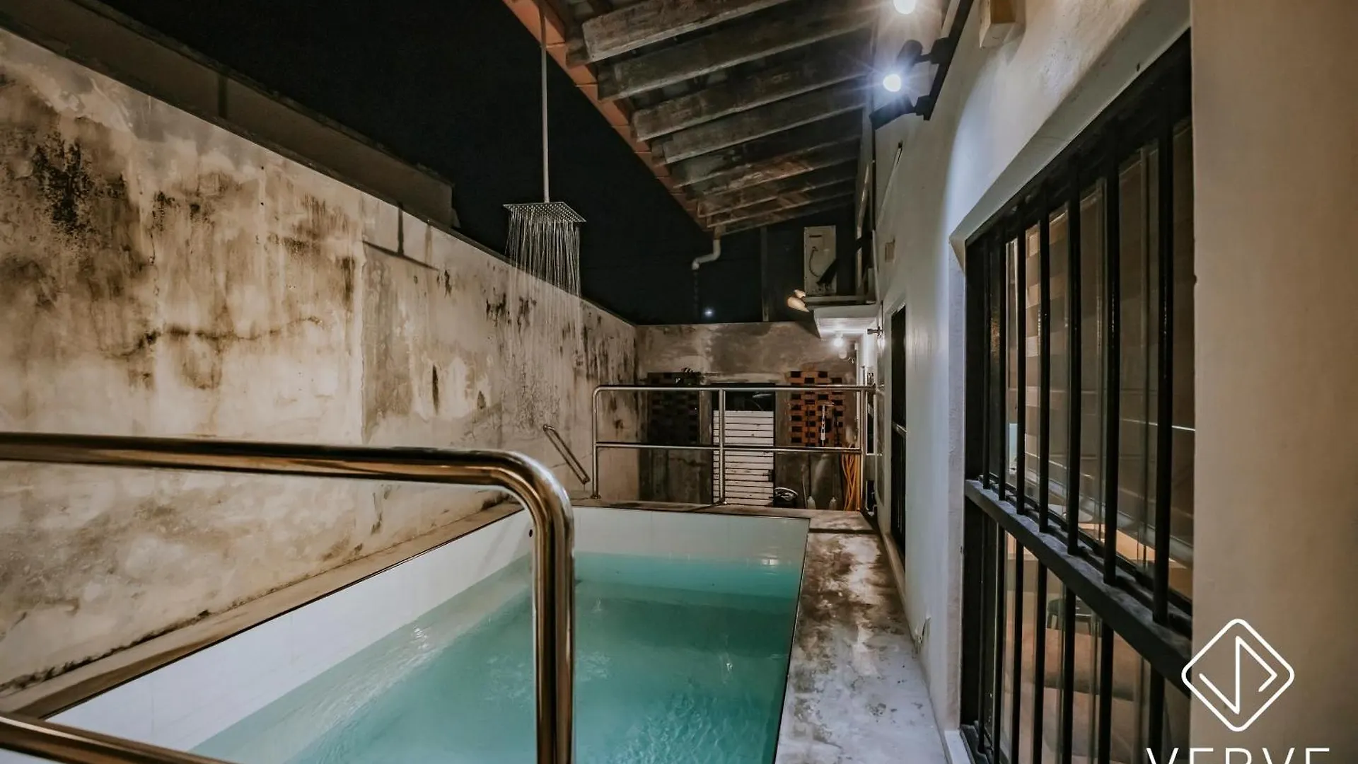 R Private Club House 4B4B 16 Pax By Verve Ipoh Holiday home